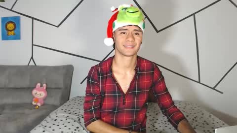 Snapshot of cooper_shiro chatting on 12-14-25, 05:51 shiro online show from 12-14-25, 05:51