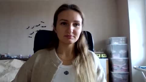 cora_fora online show from 10-15-25, 08:14