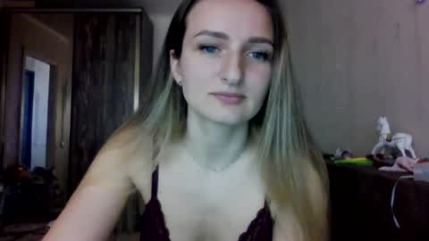 cora_fora online show from 04-06-26, 10:38
