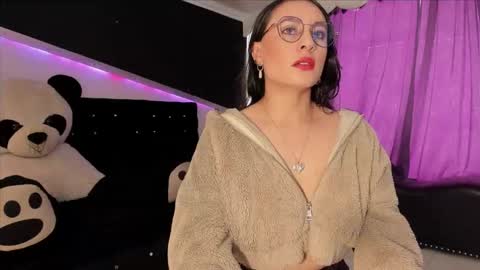 Coral  online show from 03-06-26, 02:02