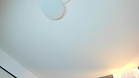 C O R A L  online show from 11-18-25, 01:04