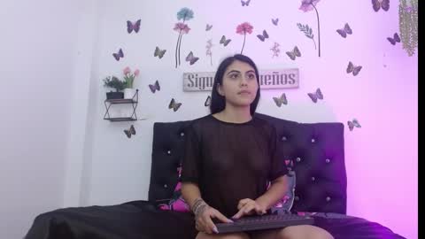 Coral Villalobos online show from 02-16-26, 06:26