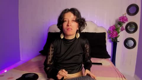 Coral and Ocean online show from 12-05-25, 01:52