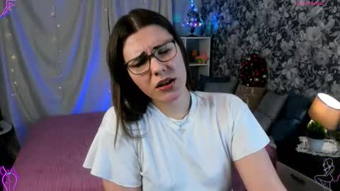 Snapshot of coraline_kitty chatting on 02-13-26, 09:05 Coraline online show from 02-13-26, 09:05