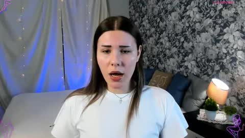 Snapshot of coraline_kitty chatting on 02-14-26, 08:00 Coraline online show from 02-14-26, 08:00