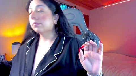 Snapshot of coraline_latin chatting on 12-21-24, 10:08 Coraline online show from 12-21-24, 10:08