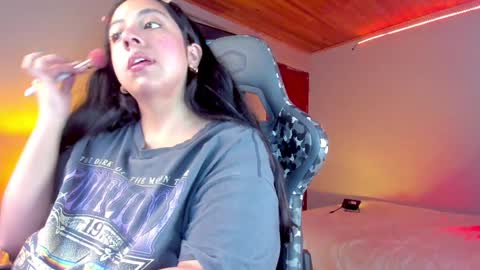 Snapshot of coraline_latin chatting on 01-08-25, 09:34 Coraline online show from 01-08-25, 09:34