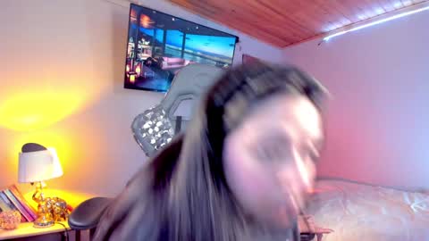 Snapshot of coraline_latin chatting on 01-23-25, 10:44 Coraline online show from 01-23-25, 10:44