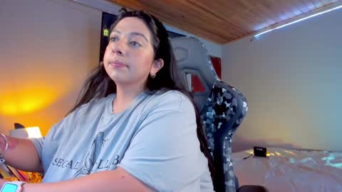 Snapshot of coraline_latin chatting on 02-04-25, 10:24 Coraline online show from 02-04-25, 10:24