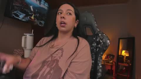 Snapshot of coraline_latin chatting on 02-20-25, 10:04 Coraline online show from 02-20-25, 10:04