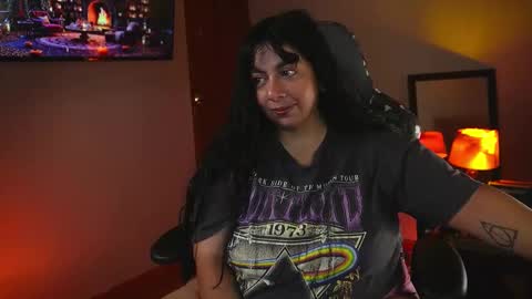 Snapshot of coraline_latin chatting on 10-25-25, 03:40 Coraline online show from 10-25-25, 03:40