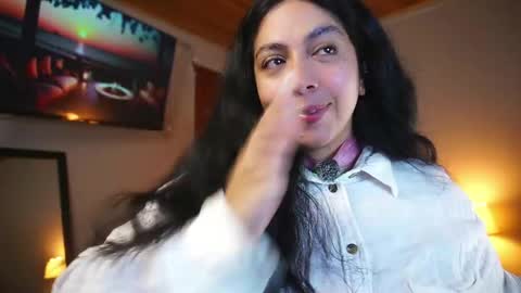 Coraline online show from 04-25-26, 01:41