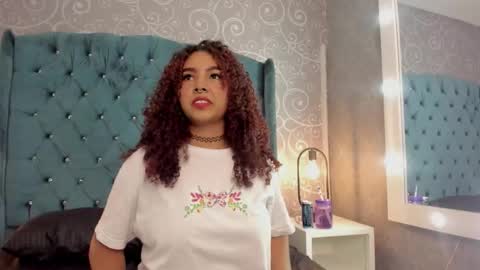 Snapshot of coralinered chatting on 03-10-26, 12:59 Red online show from 03-10-26, 12:59