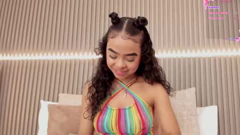 coralineross_ online show from 02-12-25, 11:29