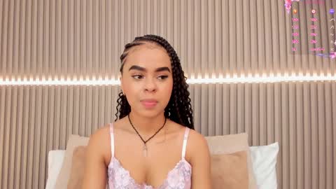 coralineross_ online show from 02-22-25, 11:02