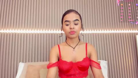 coralineross_ online show from 03-12-25, 11:31