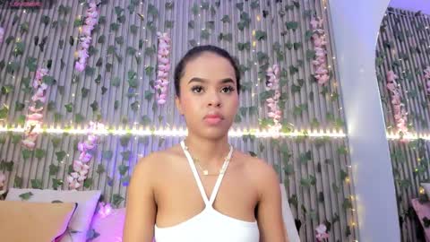 coralineross_ online show from 10-28-25, 10:52