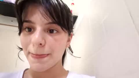 Coraline uwu     Bienvenidos al dulce mundo de Coraline    Hola amores soy Coraline  Una chica  tierna juguetona online show from 09-19-25, 09:37