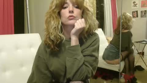 CorinneBijou online show from 03-05-25, 04:56