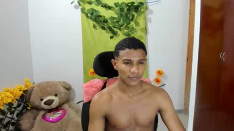 Snapshot of corzoethan chatting on 12-28-24, 01:18 Ethan online show from 12-28-24, 01:18