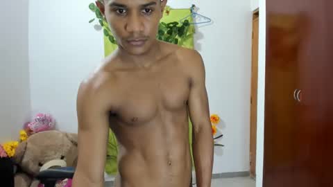 Snapshot of corzoethan chatting on 01-07-25, 02:42 Ethan online show from 01-07-25, 02:42