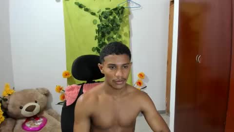 Snapshot of corzoethan chatting on 01-20-25, 02:11 Ethan online show from 01-20-25, 02:11