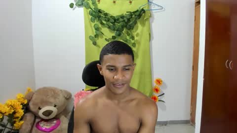 Snapshot of corzoethan chatting on 02-11-25, 11:12 Ethan online show from 02-11-25, 11:12