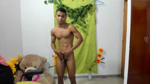 Snapshot of corzoethan chatting on 02-13-25, 12:24 Ethan online show from 02-13-25, 12:24