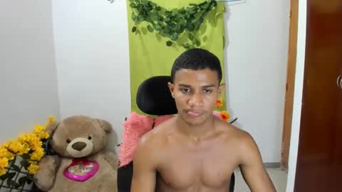 Snapshot of corzoethan chatting on 02-18-25, 02:16 Ethan online show from 02-18-25, 02:16