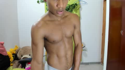 Snapshot of corzoethan chatting on 02-20-25, 02:51 Ethan online show from 02-20-25, 02:51