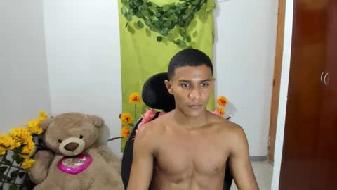 Snapshot of corzoethan chatting on 02-26-25, 11:48 Ethan online show from 02-26-25, 11:48