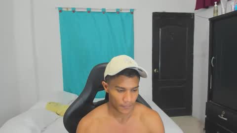 Snapshot of corzoethan chatting on 10-02-25, 12:06 Ethan online show from 10-02-25, 12:06