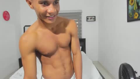 Snapshot of corzoethan chatting on 10-27-25, 06:45 Ethan online show from 10-27-25, 06:45