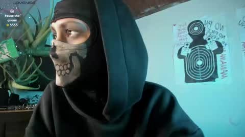 cos_operator online show from 09-28-25, 06:35