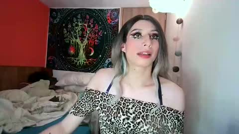 Snapshot of cosmic_crystal chatting on 12-23-24, 08:25 cosmic_crystal online show from 12-23-24, 08:25