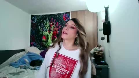 Snapshot of cosmic_crystal chatting on 11-09-25, 09:24 cosmic_crystal online show from 11-09-25, 09:24