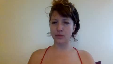 Snapshot of cosmiccoquette chatting on 09-15-25, 05:02 mamimaritza online show from 09-15-25, 05:02