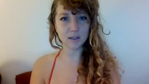 Snapshot of cosmiccoquette chatting on 09-23-25, 03:15 mamimaritza online show from 09-23-25, 03:15