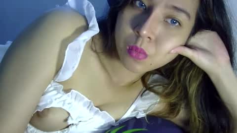 Liz Gwyneth Charlota online show from 02-22-25, 08:09