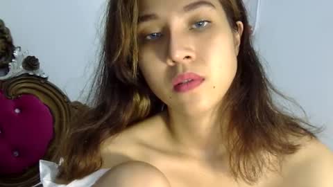 Liz Gwyneth Charlota online show from 03-12-25, 08:08