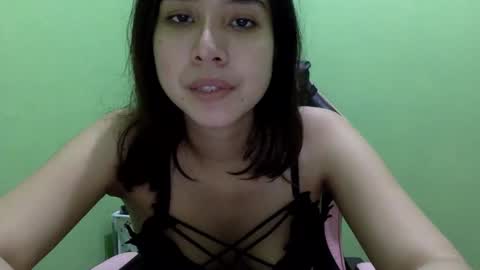 Liz Gwyneth Charlota online show from 04-23-26, 02:08
