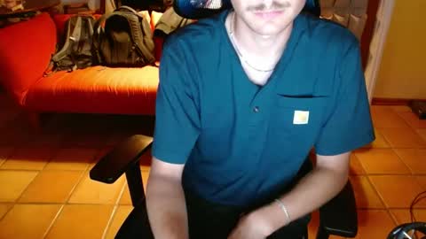 Snapshot of couldbesleeping chatting on 10-15-25, 07:47 couldbe online show from 10-15-25, 07:47