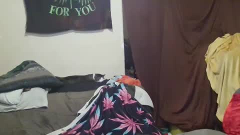 Snapshot of countryfuckers chatting on 12-10-24, 10:17 Alaskawildcouple online show from 12-10-24, 10:17