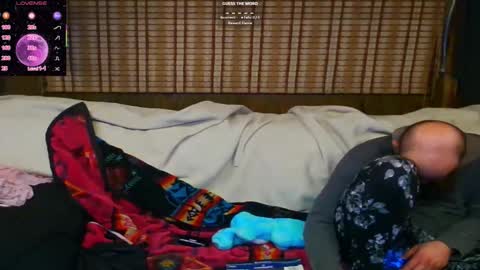 Snapshot of countryfuckers chatting on 10-28-25, 09:46 Alaskawildcouple online show from 10-28-25, 09:46