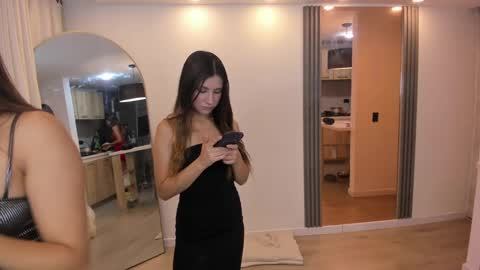 Snapshot of couple_funnyy chatting on 02-28-25, 01:05 couple_funnyy online show from 02-28-25, 01:05