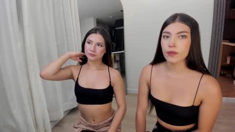 Snapshot of couple_funnyy chatting on 03-11-25, 01:59 couple_funnyy online show from 03-11-25, 01:59