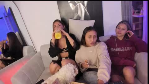 Snapshot of couple_funnyy chatting on 10-16-25, 02:12 couple_funnyy online show from 10-16-25, 02:12