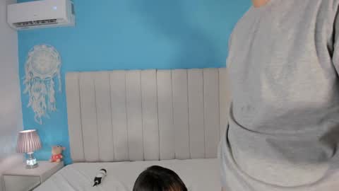 Snapshot of couple_hoorny_ chatting on 01-14-25, 06:49 Arianna and Zack online show from 01-14-25, 06:49