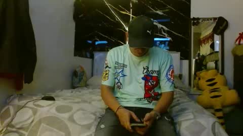 Snapshot of couple_hot77 chatting on 10-19-25, 02:56 couple_hot77 online show from 10-19-25, 02:56