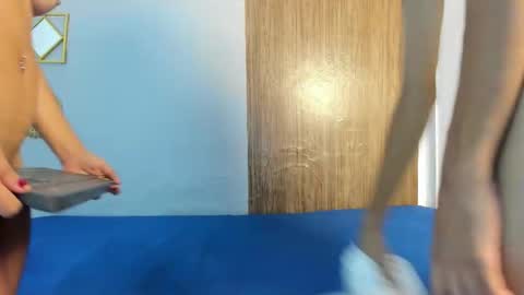 couple_hotfox online show from 03-05-26, 01:12